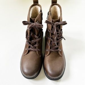 Ugg Hapsburg Hiker Brown Weather ready Boots size 8.5